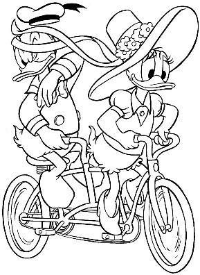 Paperino e Paperina pedalano sulla loro bici da colorare