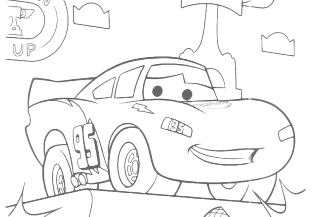 Saetta McQueen sul podio Disney Cars