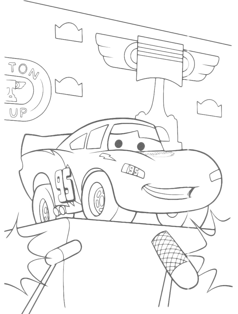 Saetta McQueen sul podio Disney Cars